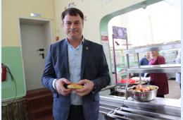 04.02.2026 Глава округа проверил качество питания в школьных столовых | Администрация муниципального округа город Партизанск Приморского края Официальный сайт