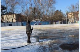 11.12.2025 В округе началась  заливка катков и хоккейных коробок | Администрация муниципального округа город Партизанск Приморского края Официальный сайт